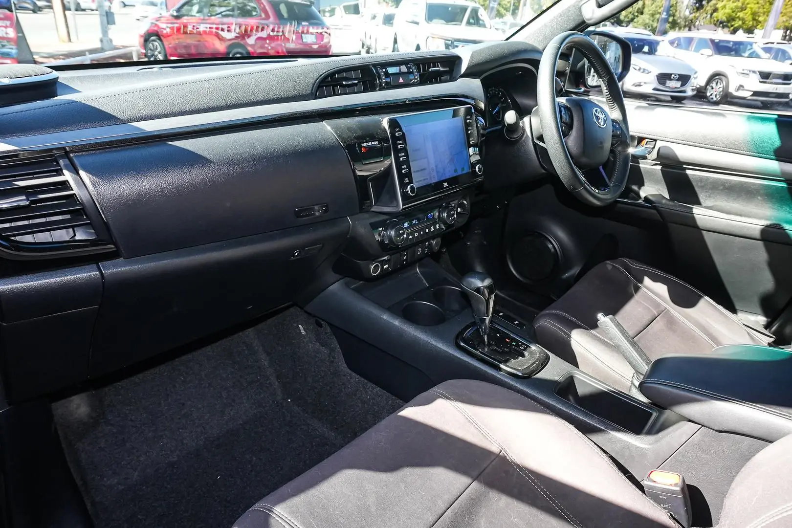 2023 Toyota Hilux Gallery Image 12