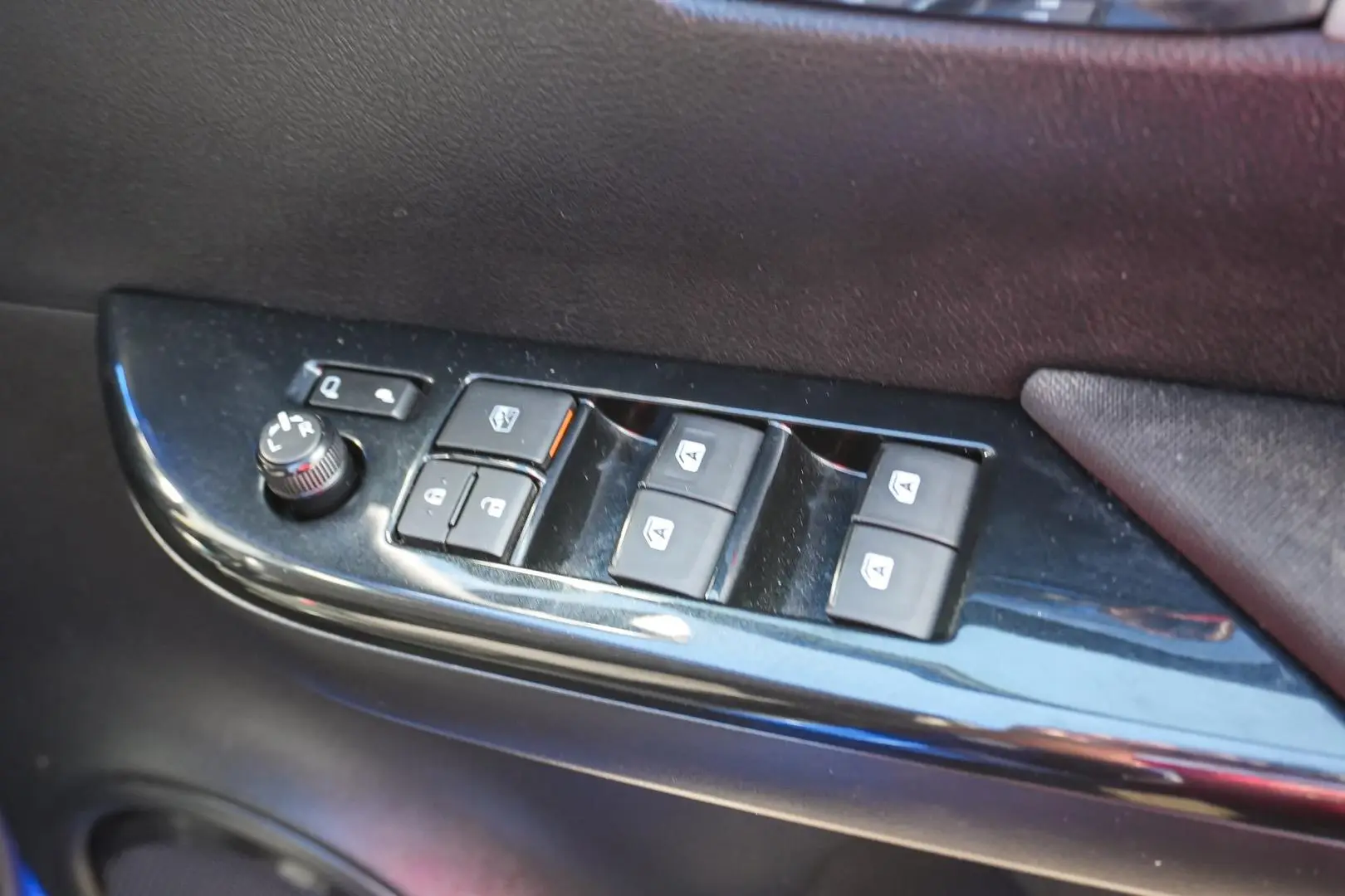 2016 Toyota Hilux Gallery Image 19