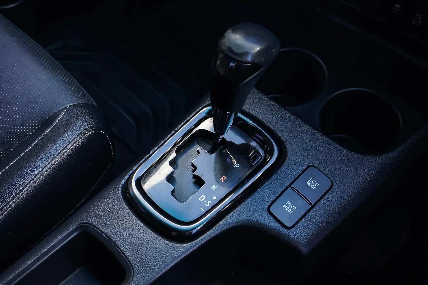 2018 Toyota Hilux Gallery Image 17
