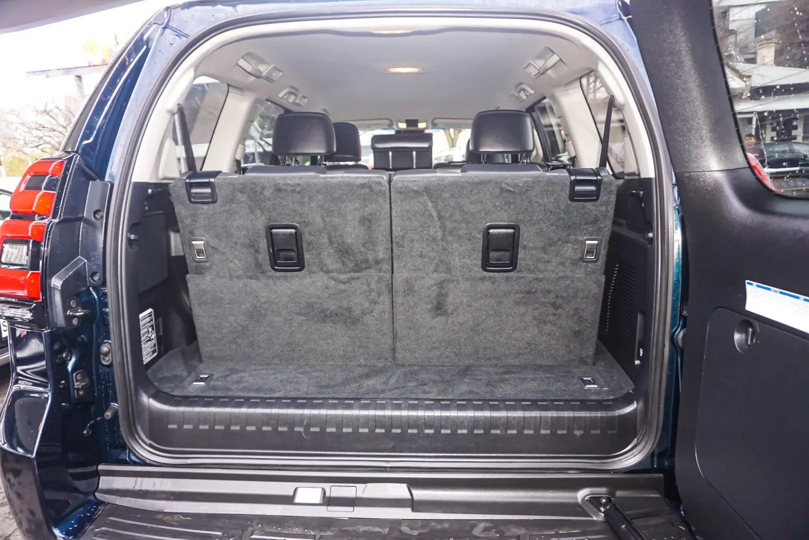 2020 Toyota Landcruiser Prado Gallery Image 10