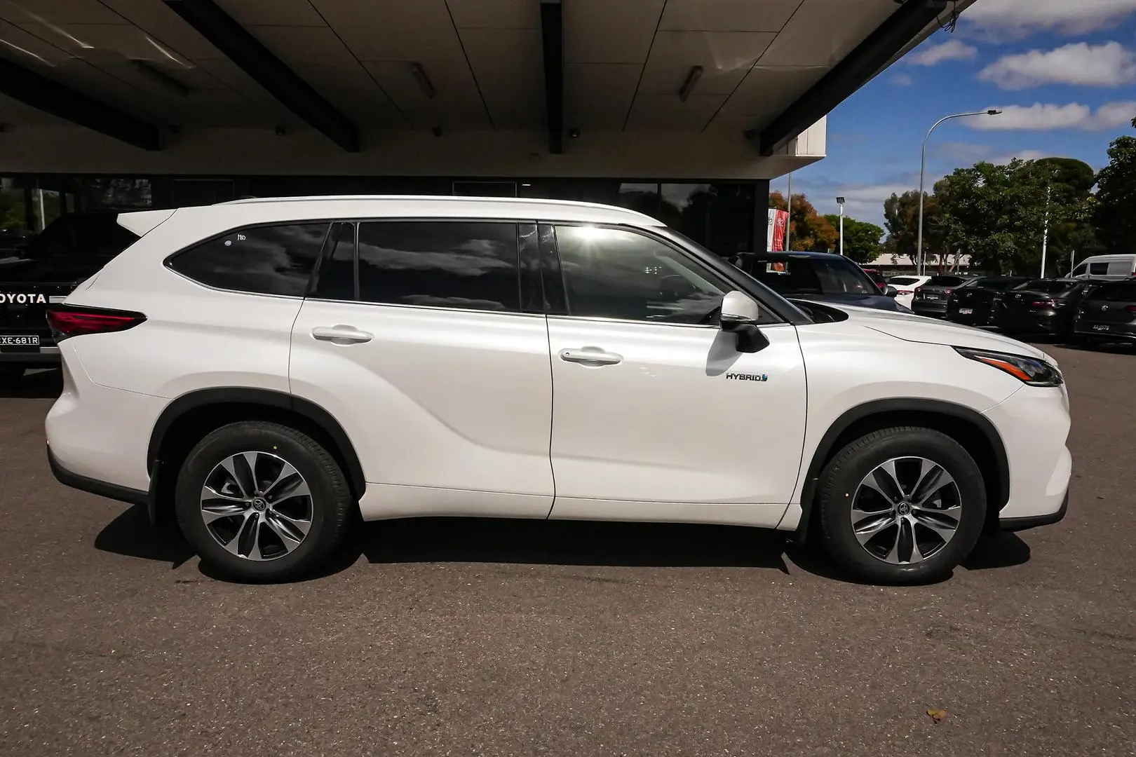 2022 Toyota Kluger Gallery Image 3