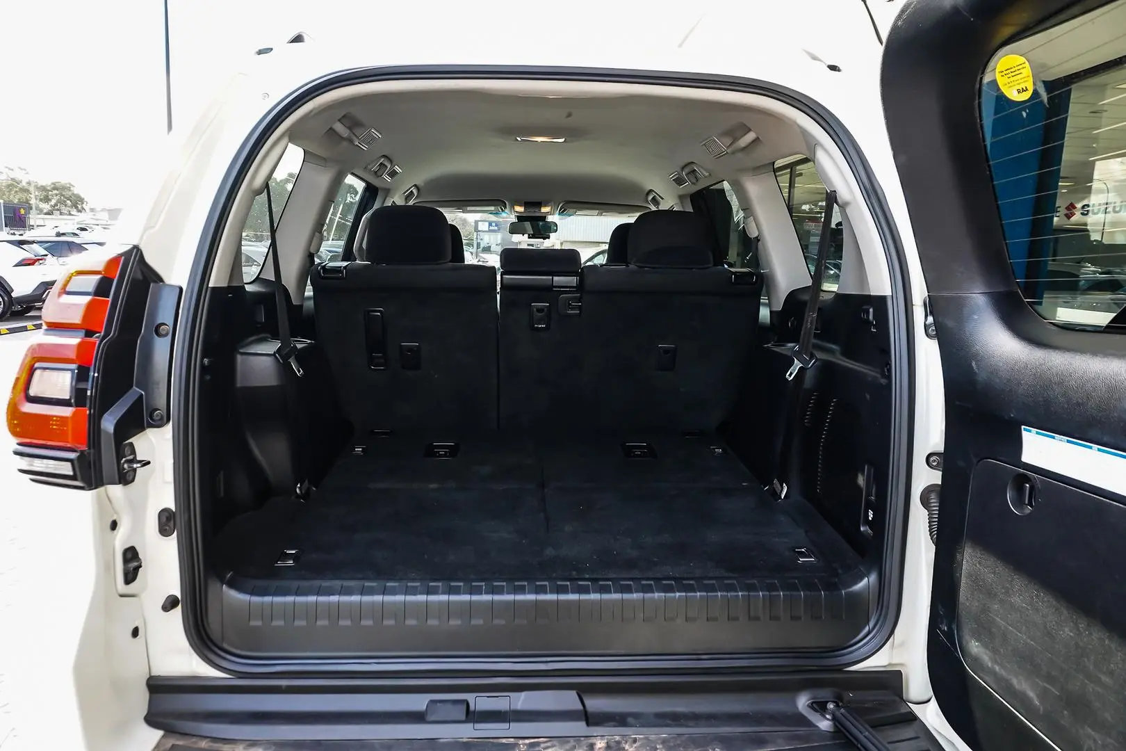 2020 Toyota Landcruiser Prado Gallery Image 9