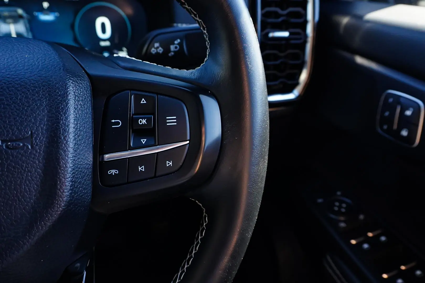 2024 Ford Everest Gallery Image 24