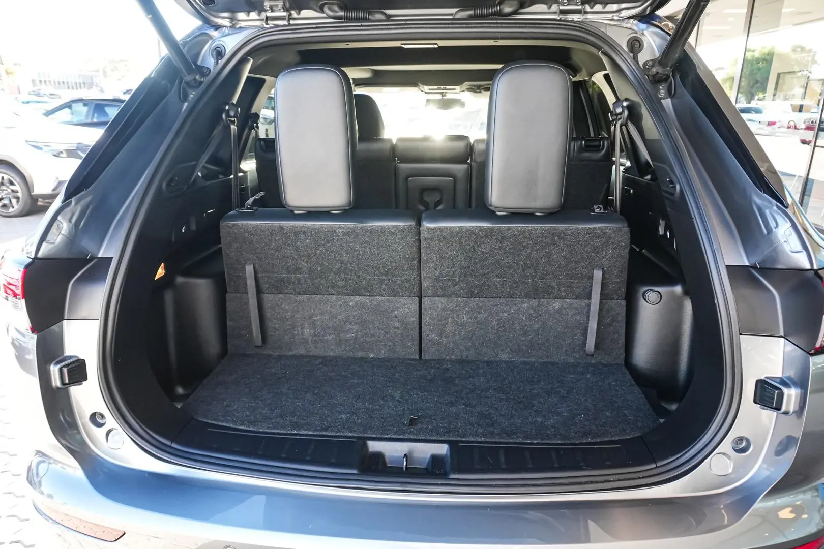 2023 Mitsubishi Outlander Gallery Image 11