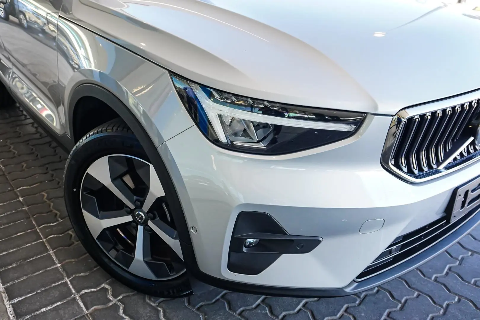 2023 Volvo XC40 Gallery Image 12