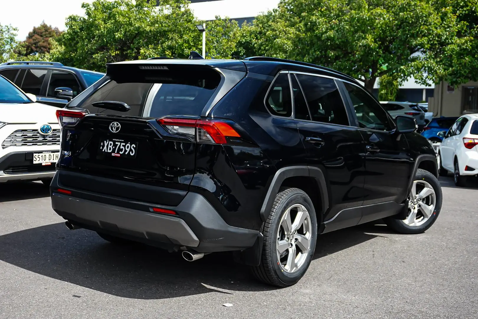 2021 Toyota RAV4 Gallery Image 3