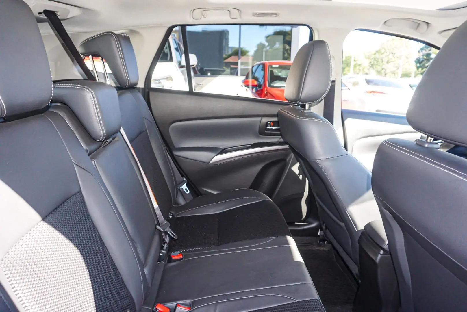 2024 Suzuki S-Cross Gallery Image 7