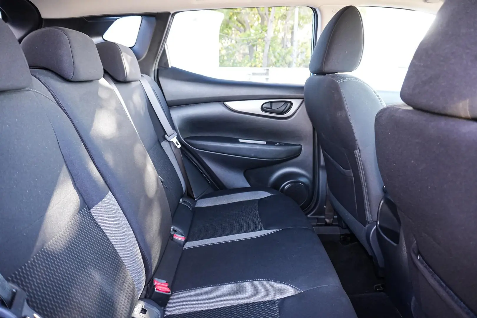 2019 Nissan QASHQAI Gallery Image 9