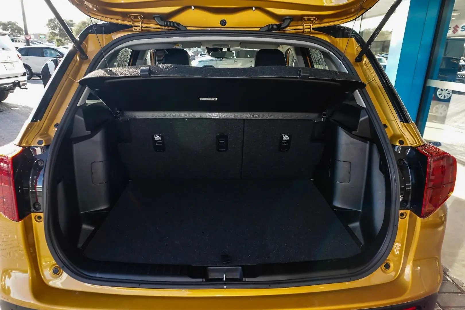 2023 Suzuki Vitara Gallery Image 10