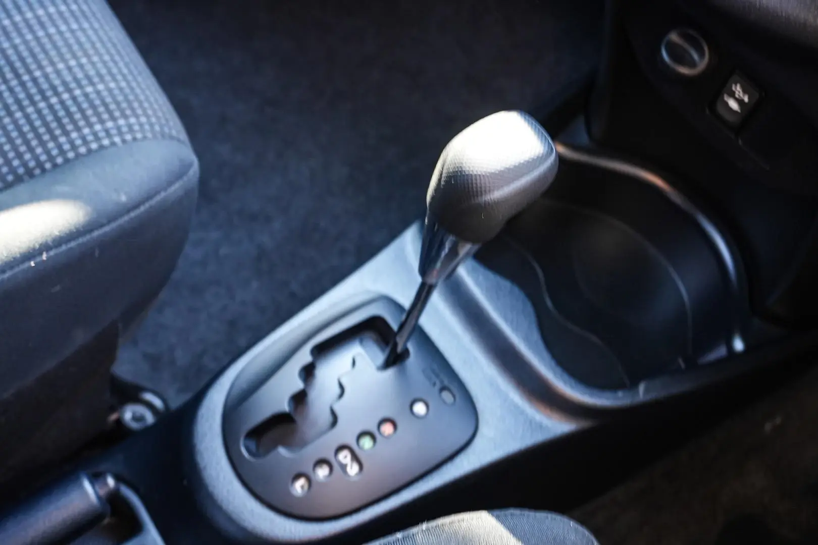 2018 Toyota Yaris Gallery Image 17