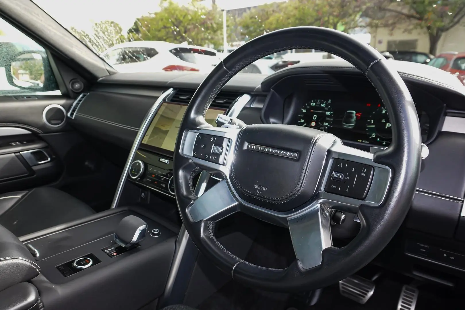 2021 Land Rover Discovery Gallery Image 6