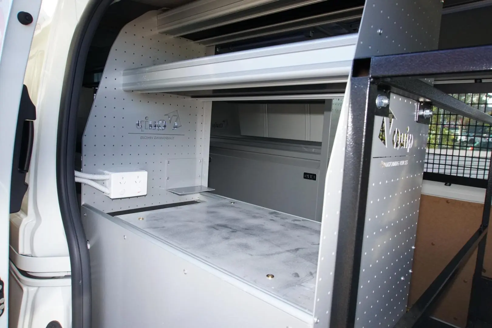 2020 Toyota Hiace Gallery Image 9