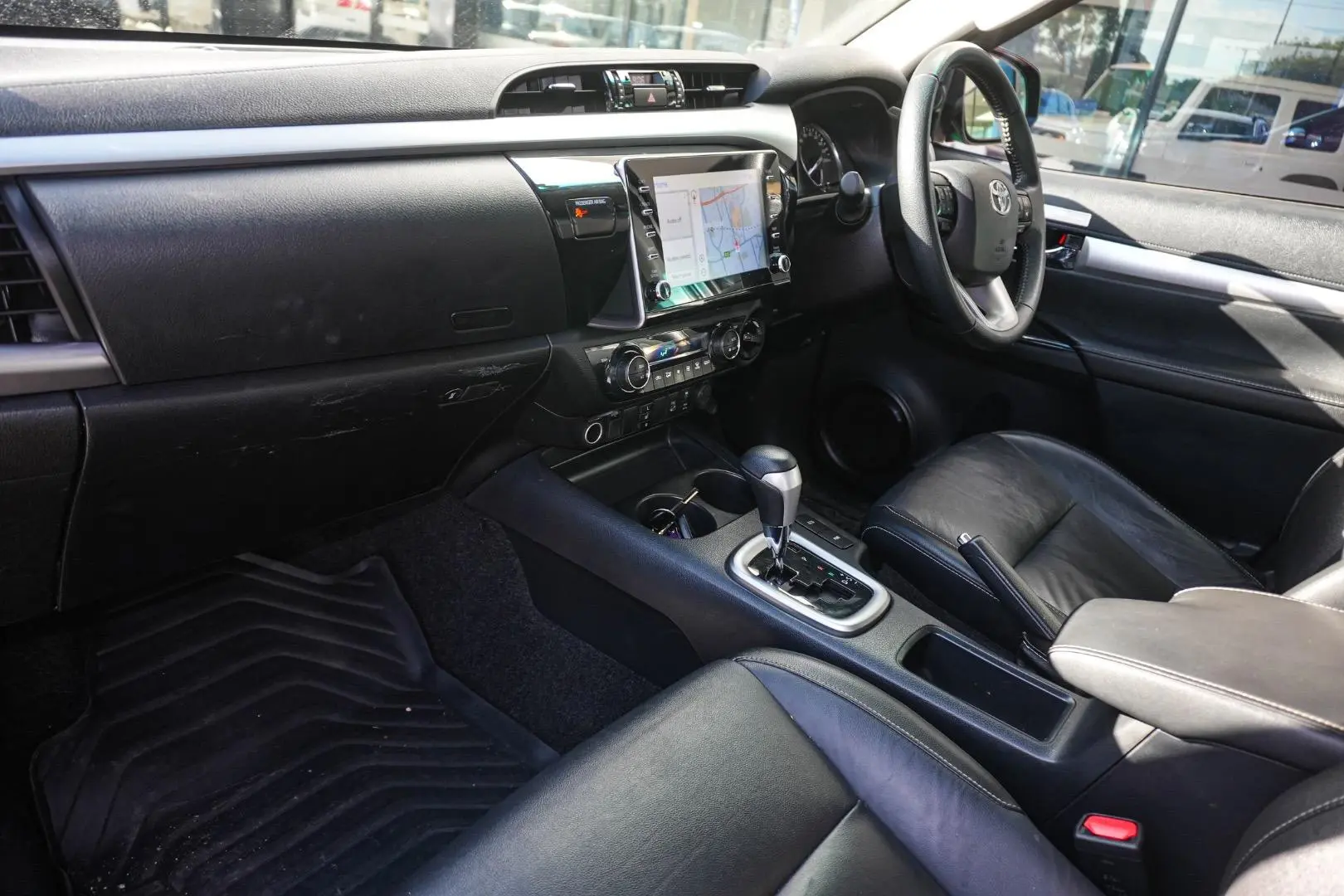 2022 Toyota Hilux Gallery Image 10