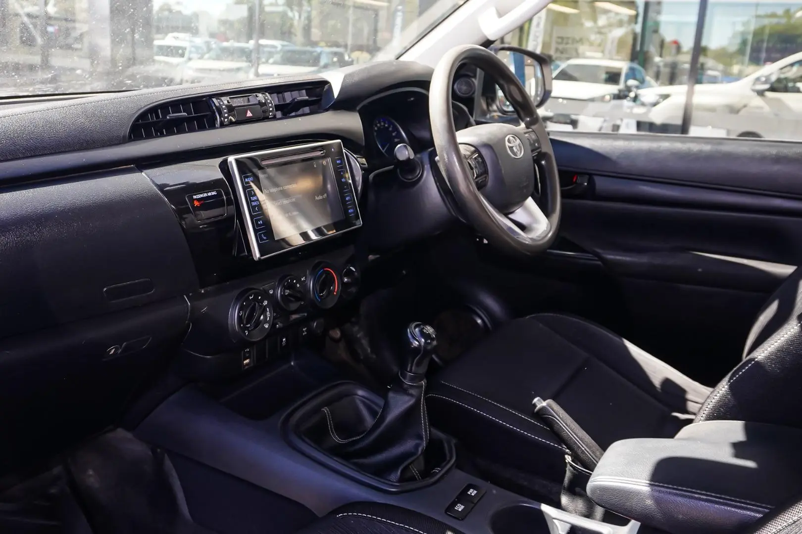 2019 Toyota Hilux Gallery Image 9