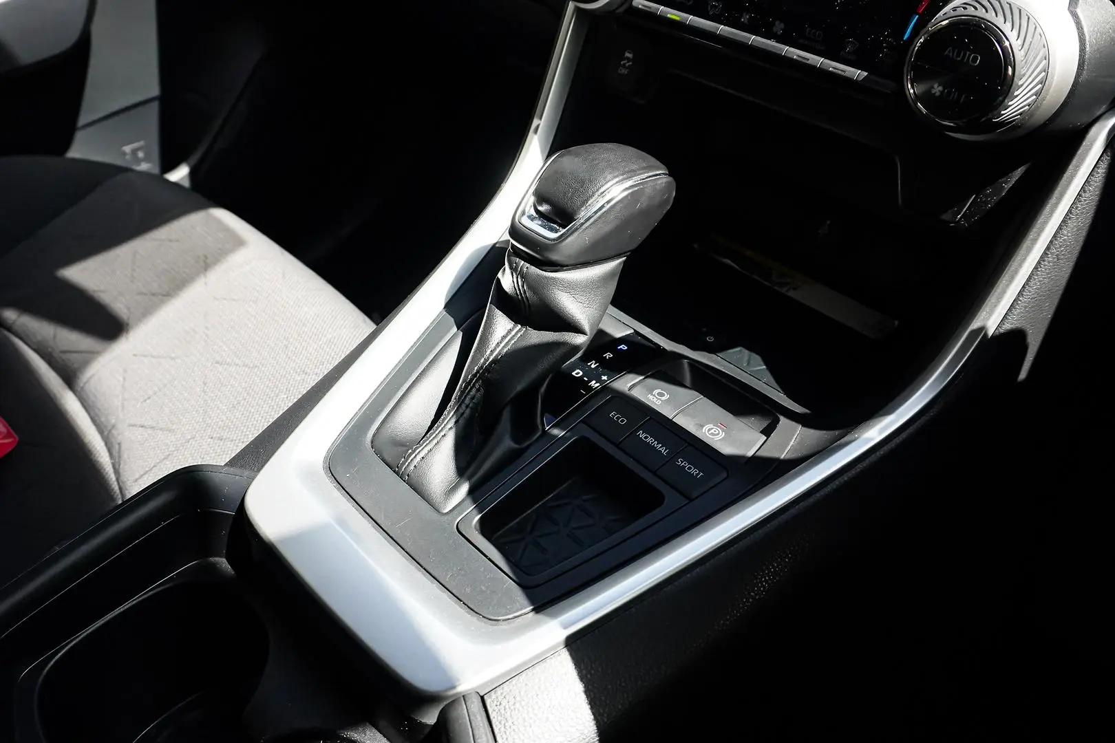 2021 Toyota RAV4 Gallery Image 18