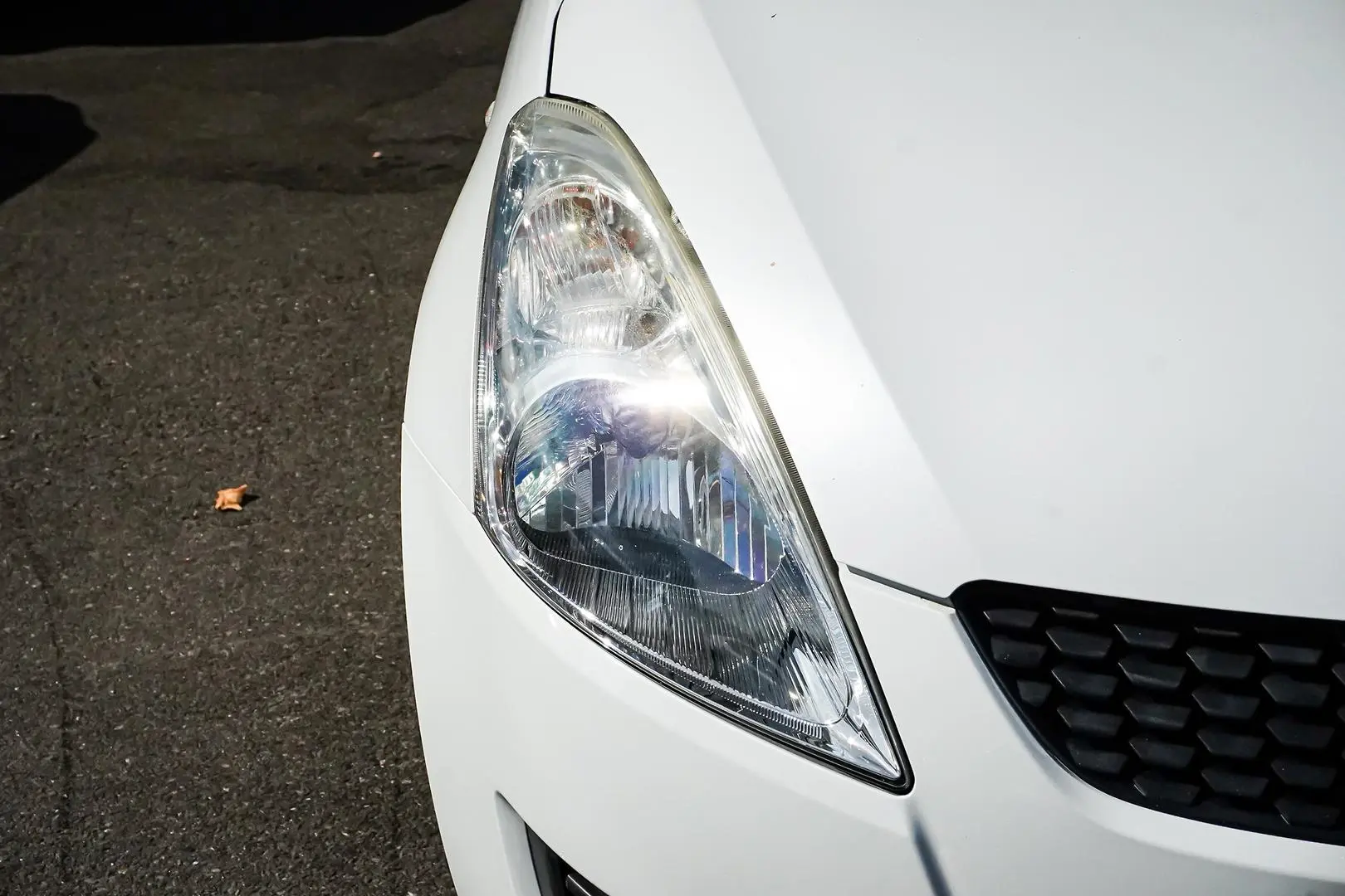 2013 Suzuki Swift Gallery Image 12