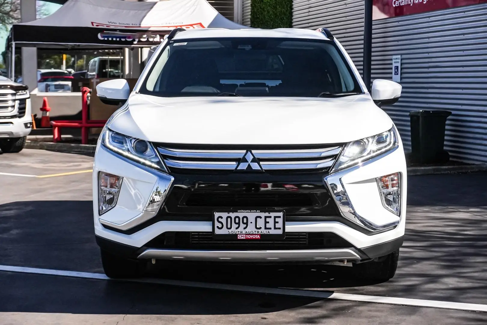 2020 Mitsubishi Eclipse Cross Gallery Image 5