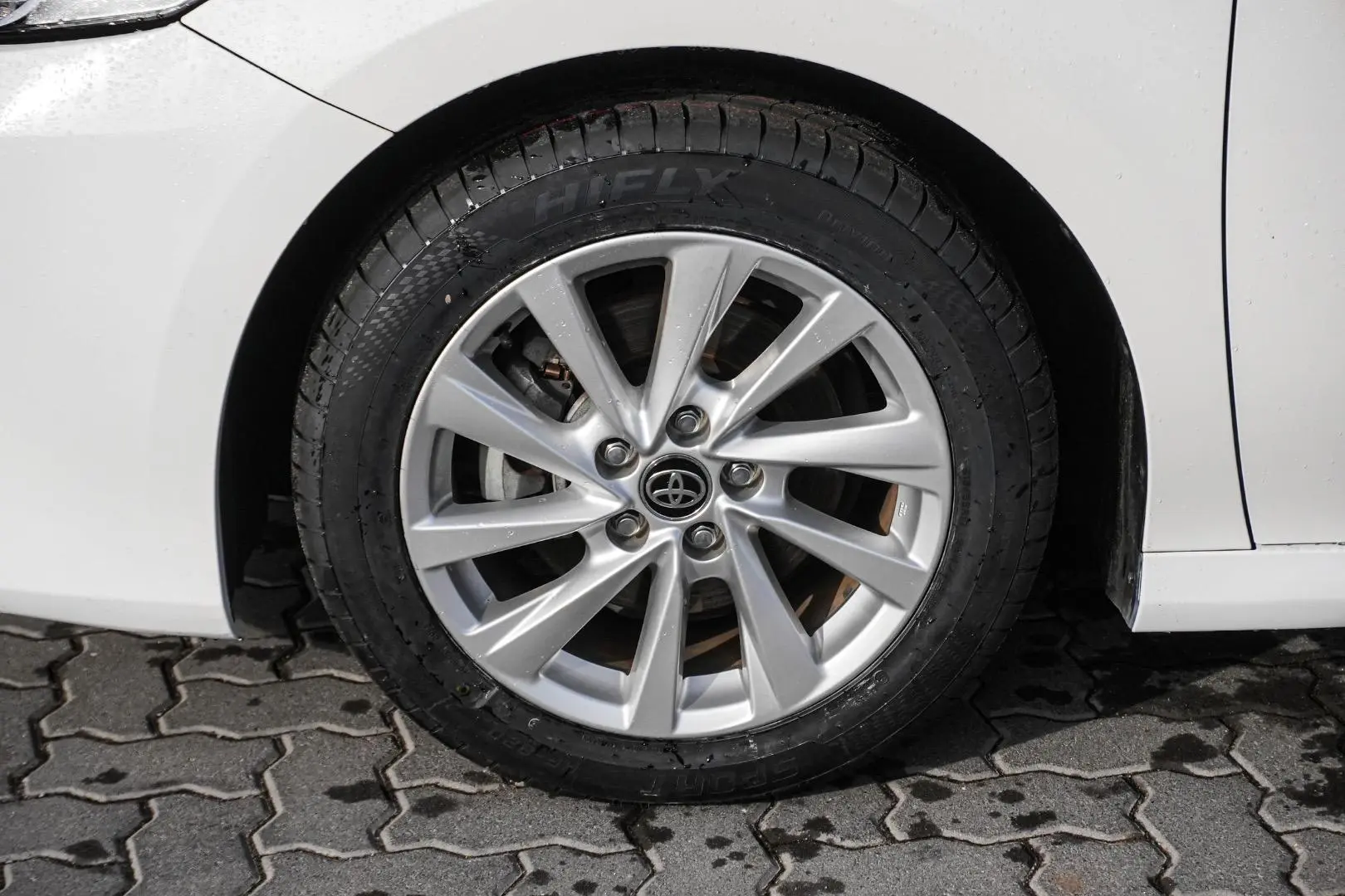 2021 Toyota Camry Gallery Image 13