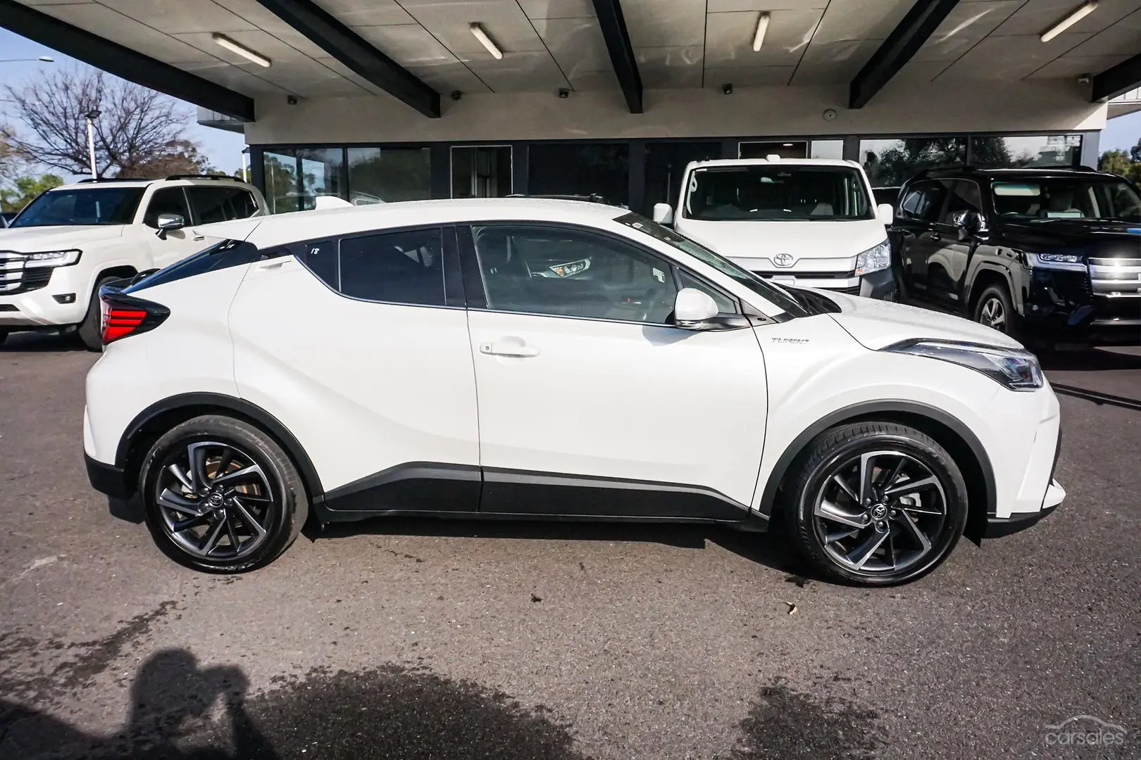 2019 Toyota C-HR Image 4