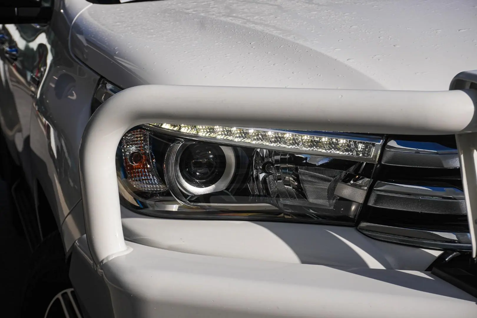 2017 Toyota Hilux Gallery Image 11