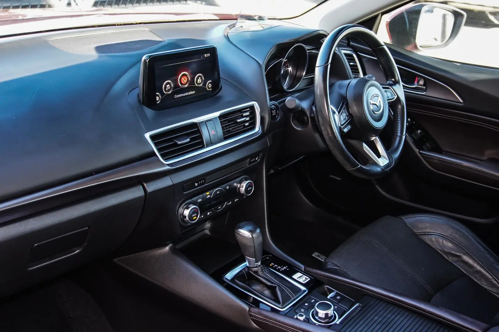 2017 Mazda 3 Gallery Image 10