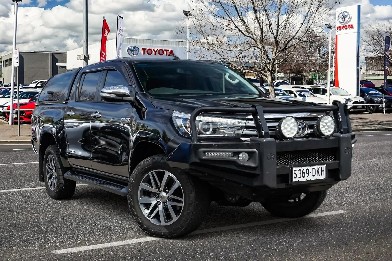 2016 Toyota Hilux Image
