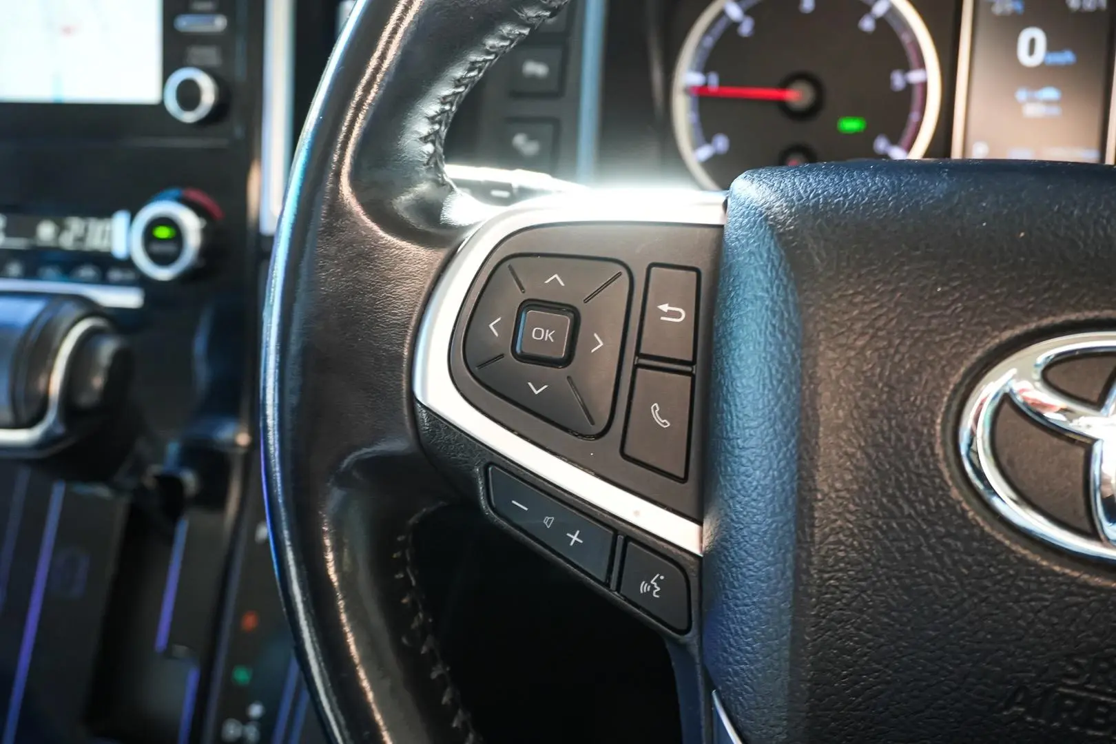 2019 Toyota Granvia Gallery Image 23