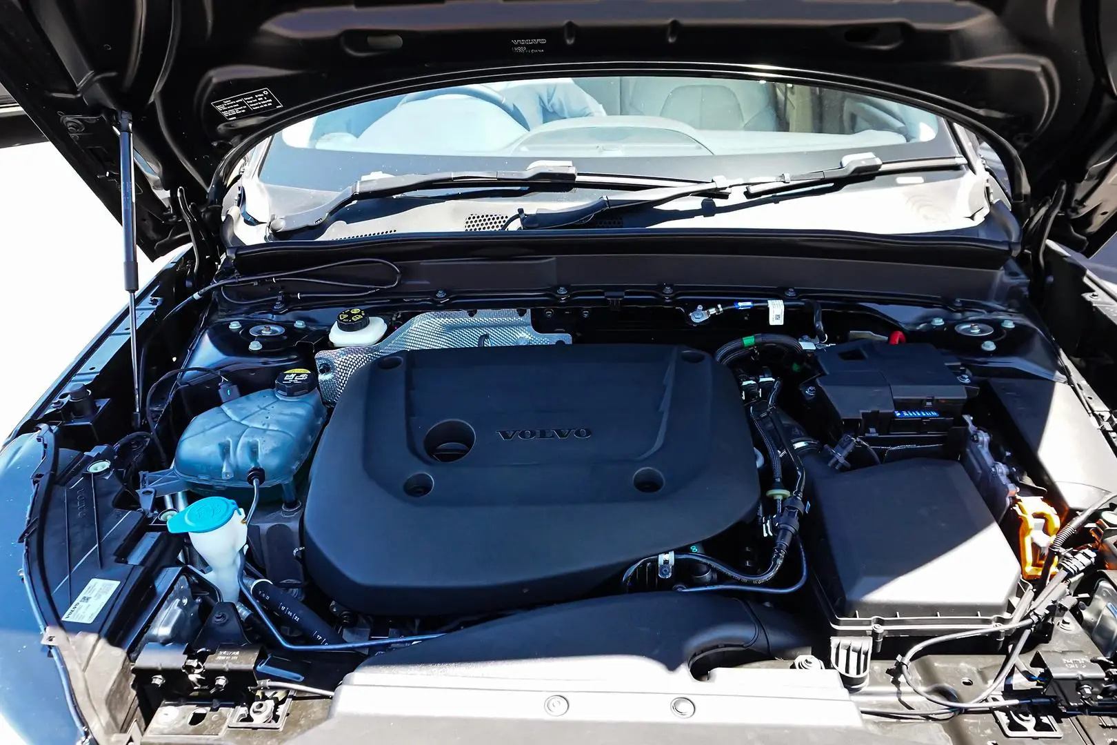 2023 Volvo XC40 Gallery Image 26