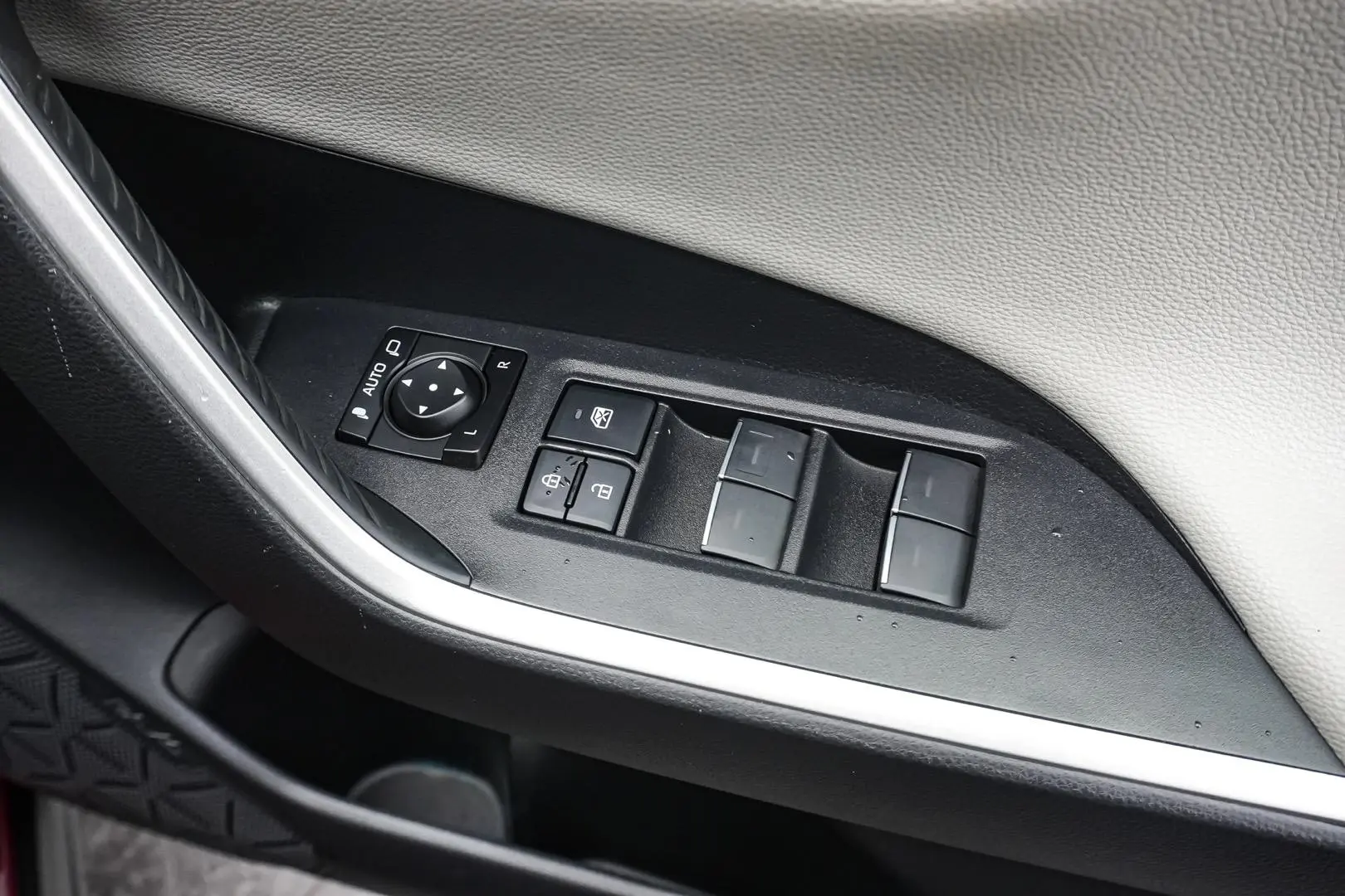 2021 Toyota RAV4 Gallery Image 19