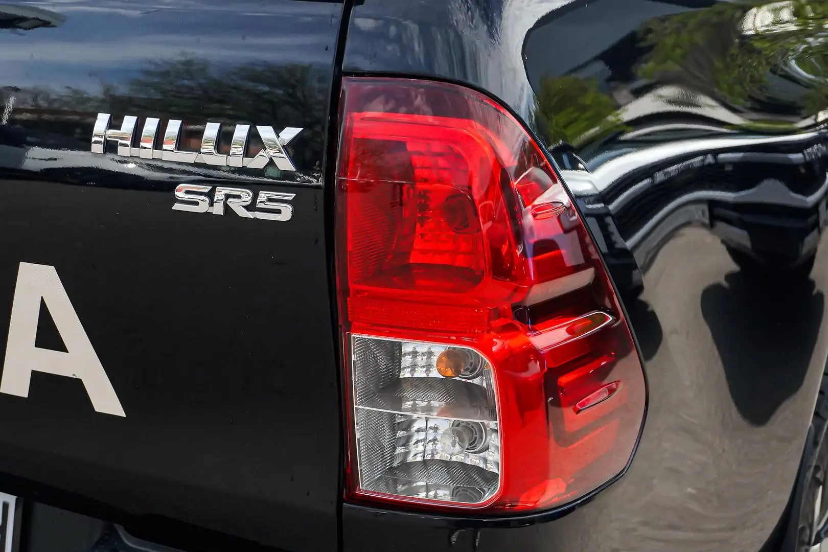 2016 Toyota Hilux Gallery Image 15