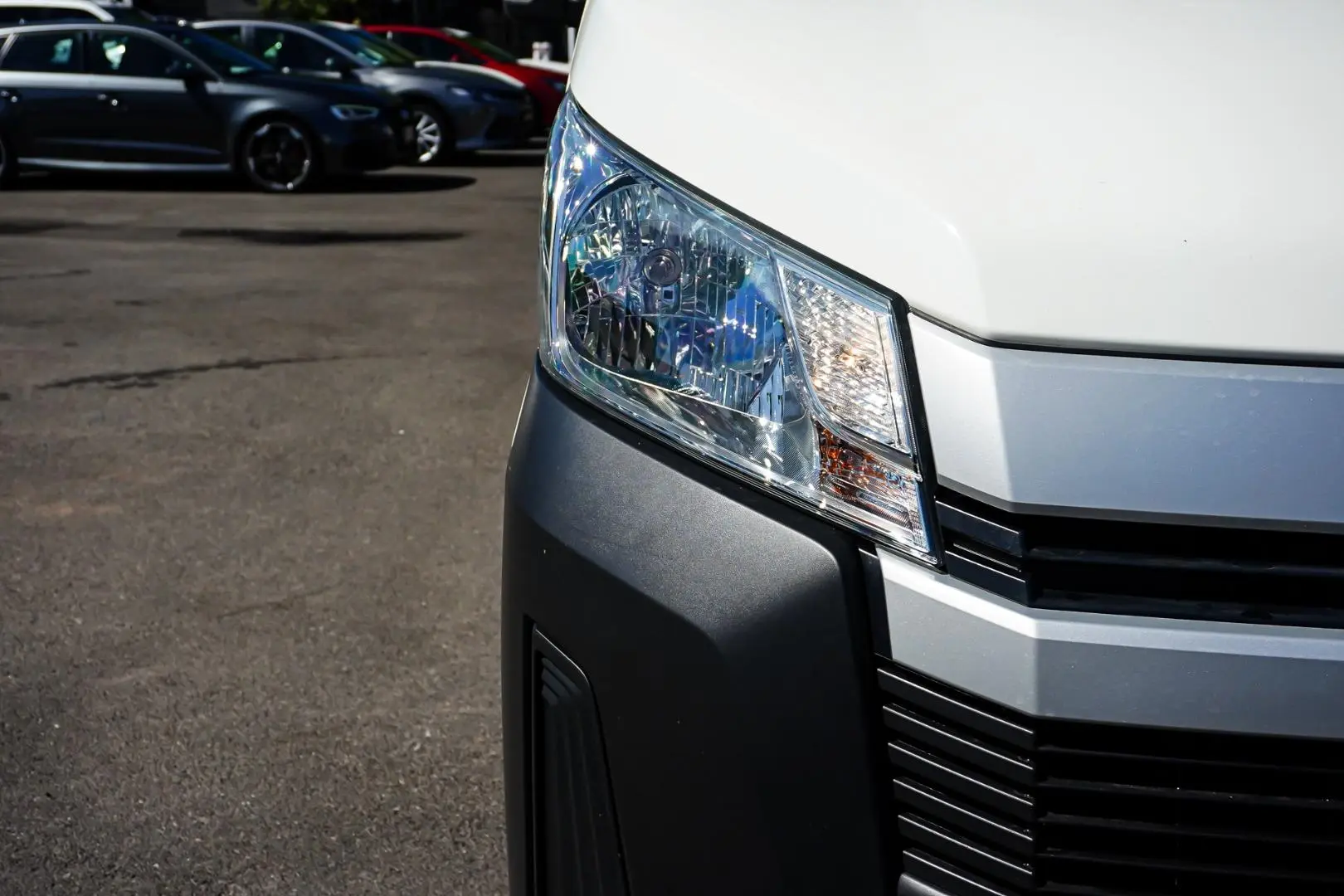 2021 Toyota Hiace Gallery Image 12