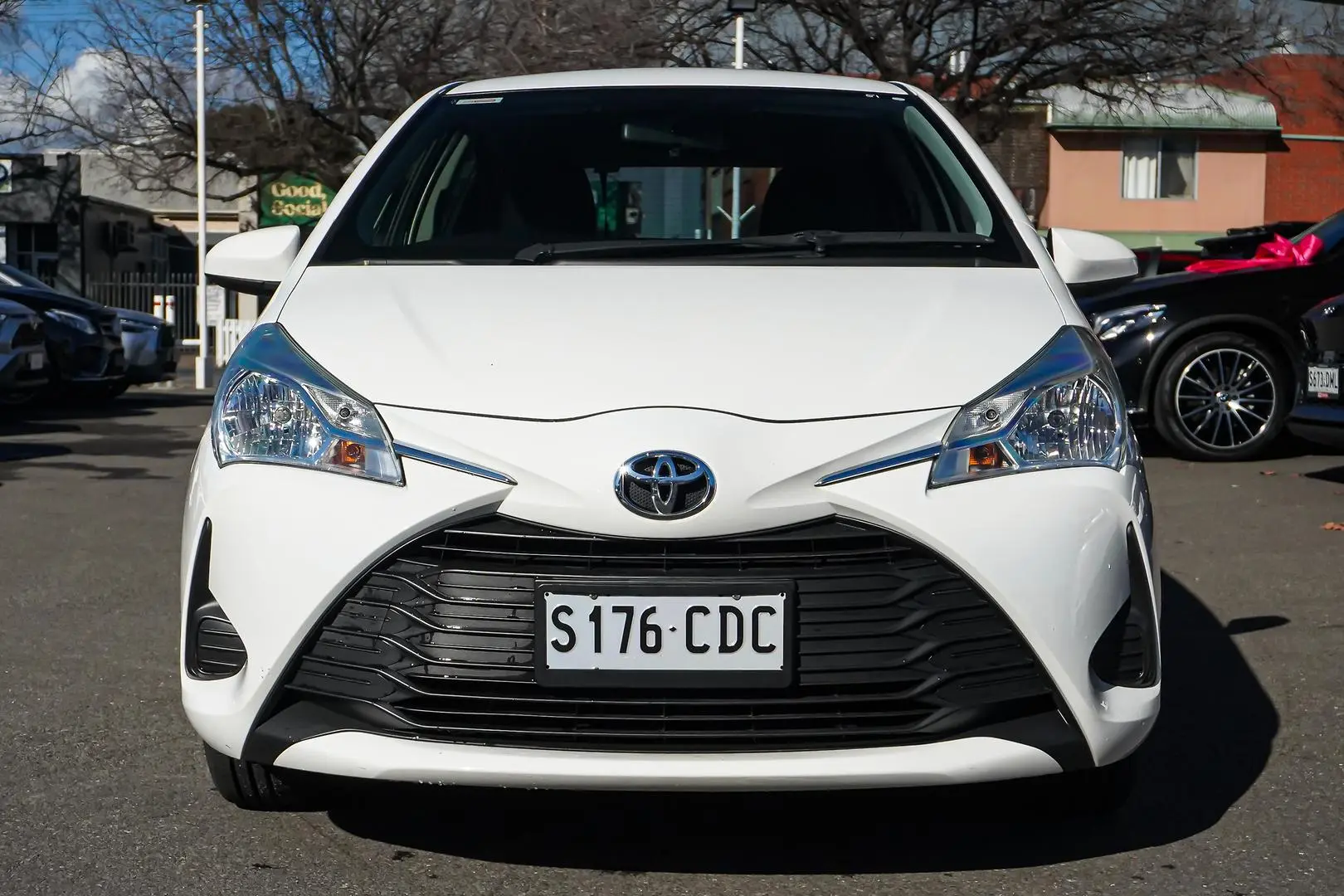 2019 Toyota Yaris Gallery Image 5
