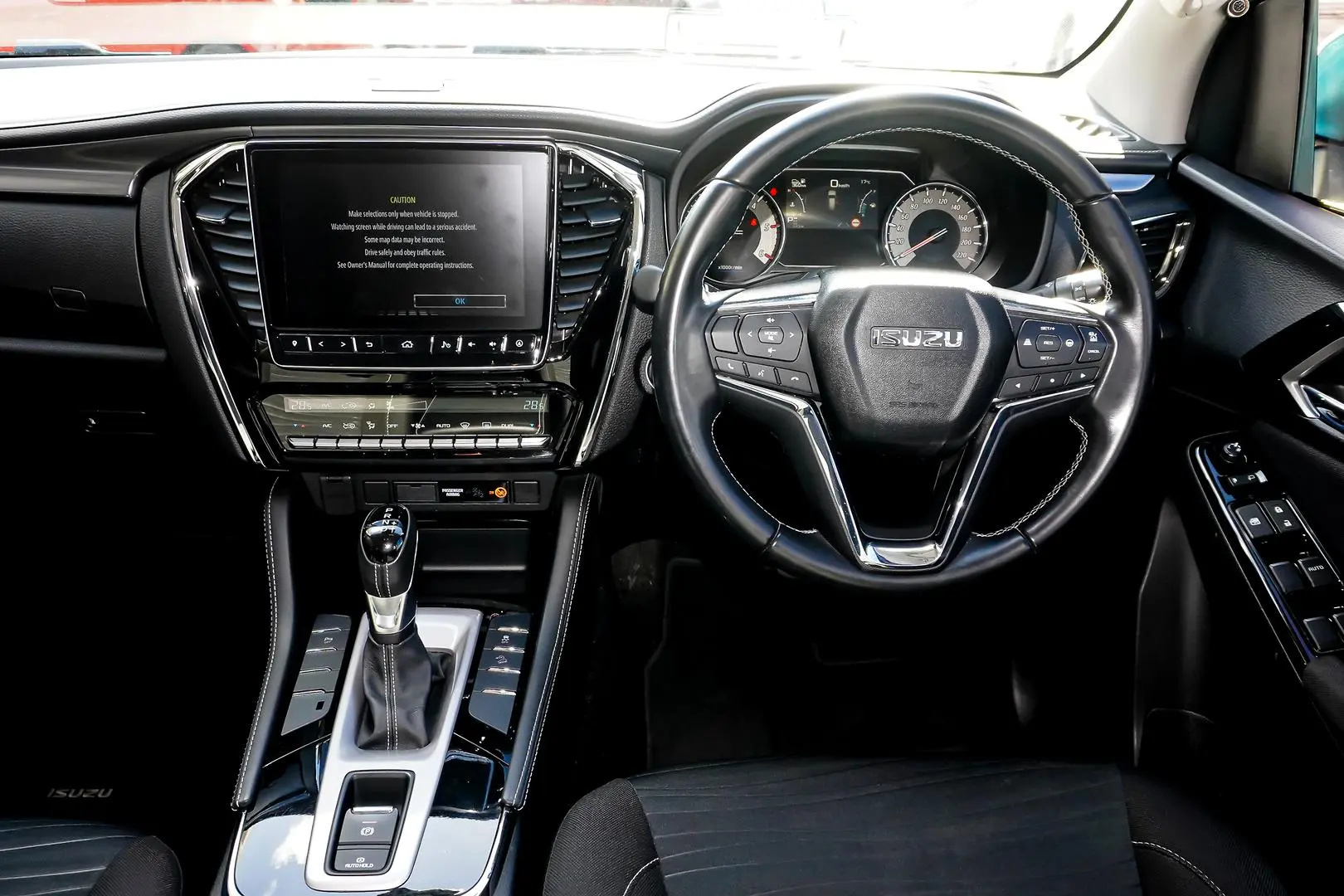 2021 Isuzu MU-X Gallery Image 8