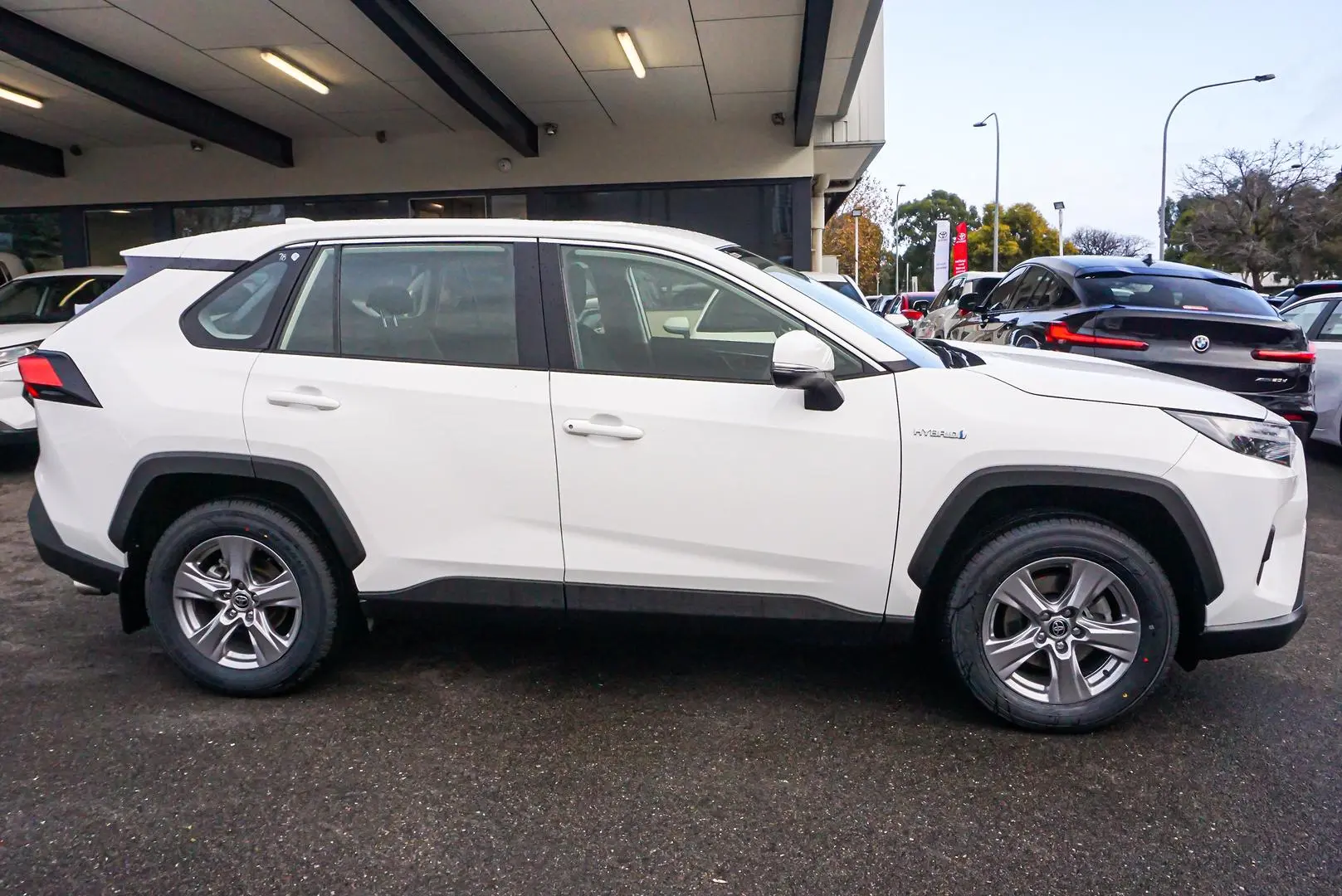 2024 Toyota RAV4 Gallery Image 5