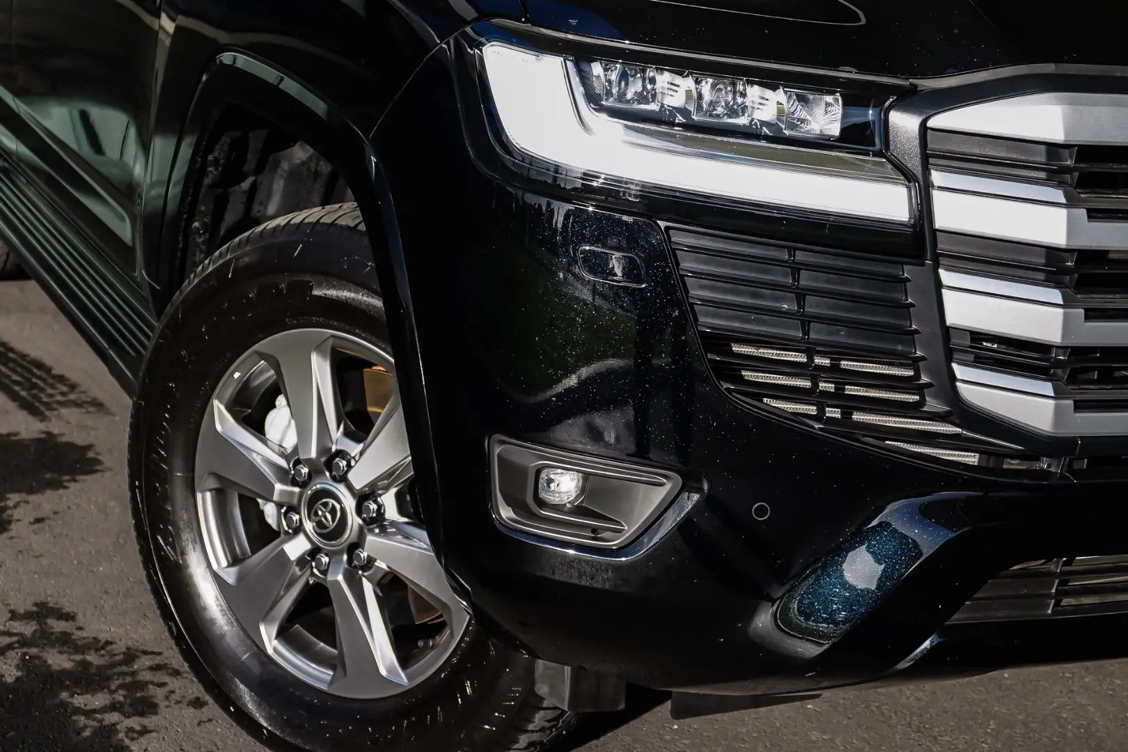 2022 Toyota Landcruiser Gallery Image 14