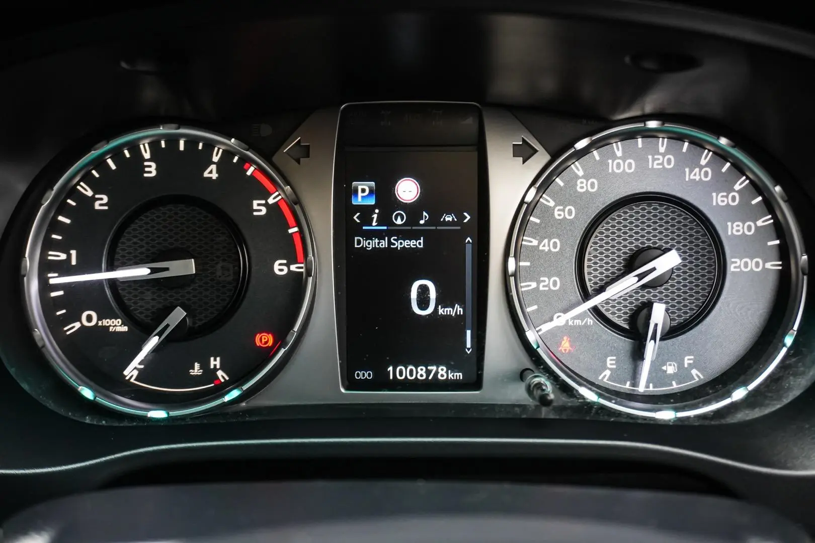 2021 Toyota Hilux Gallery Image 16