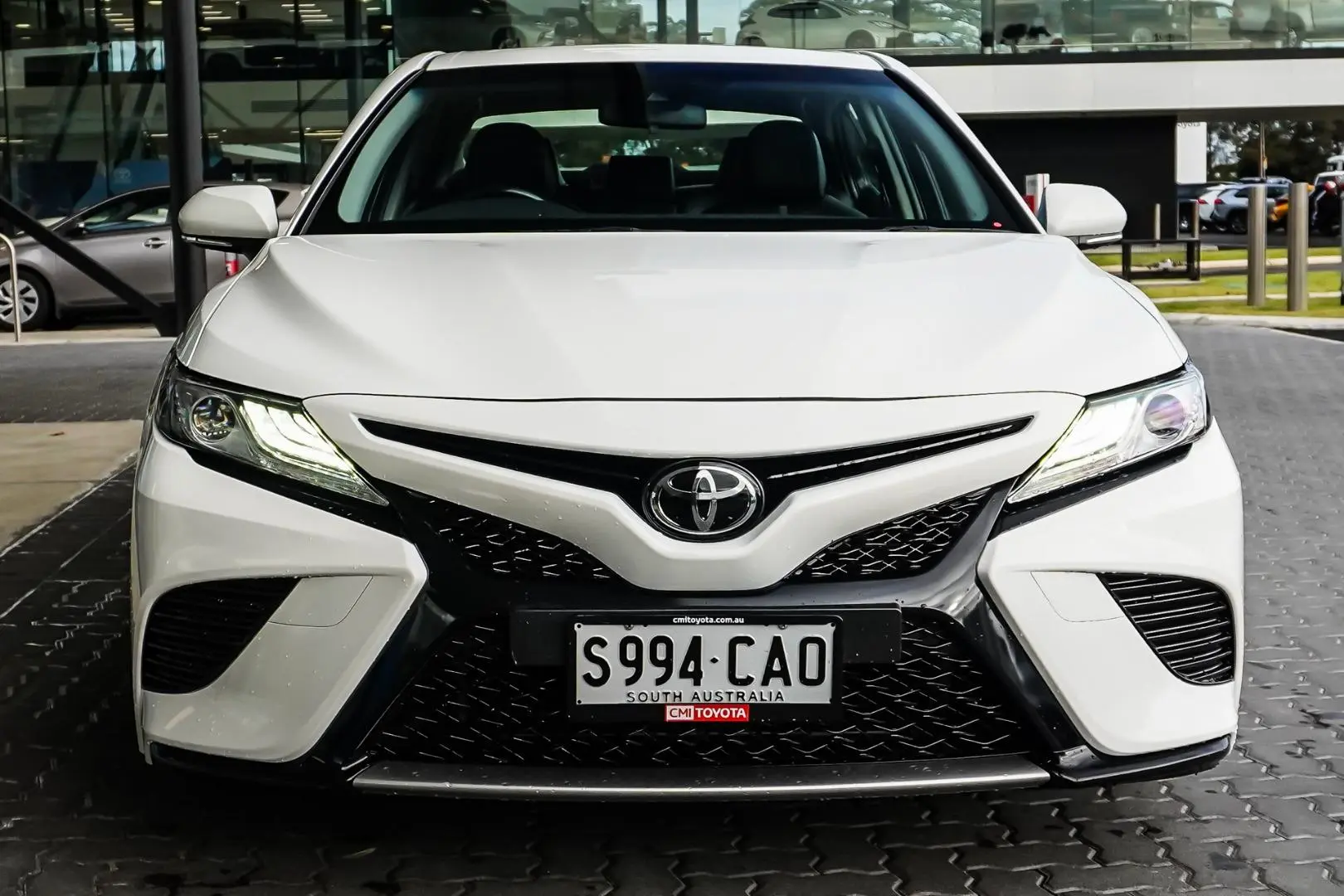 2019 Toyota Camry Gallery Image 5