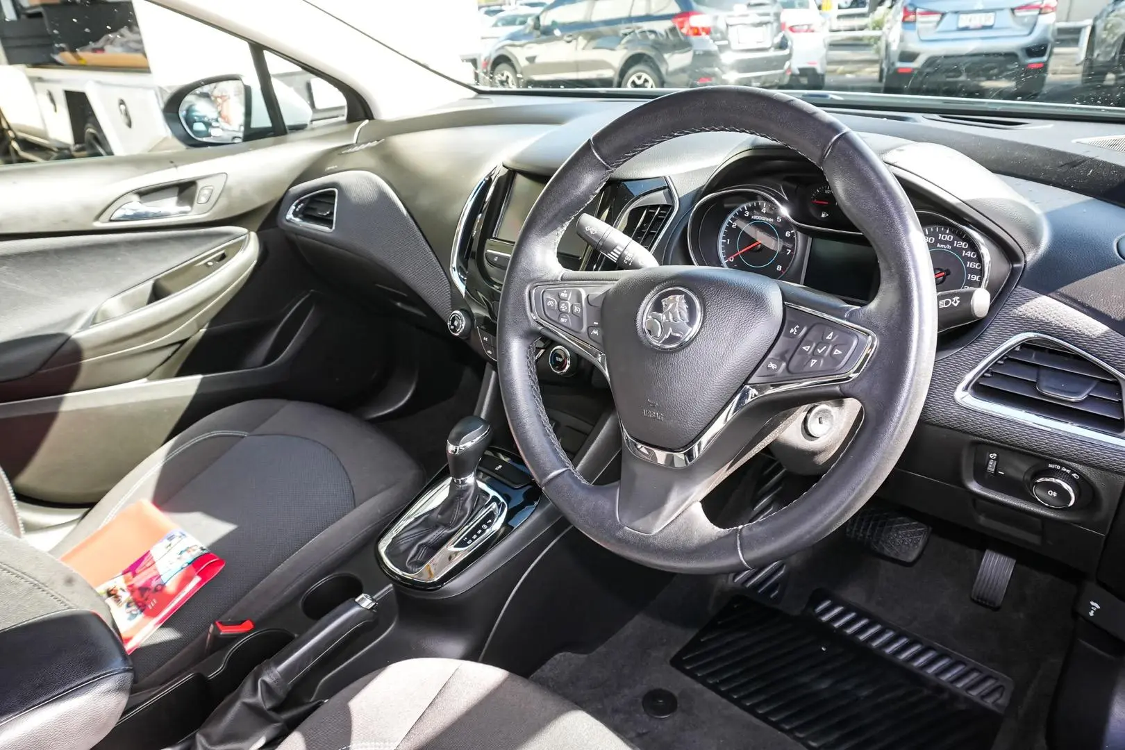 2018 Holden Astra Gallery Image 7