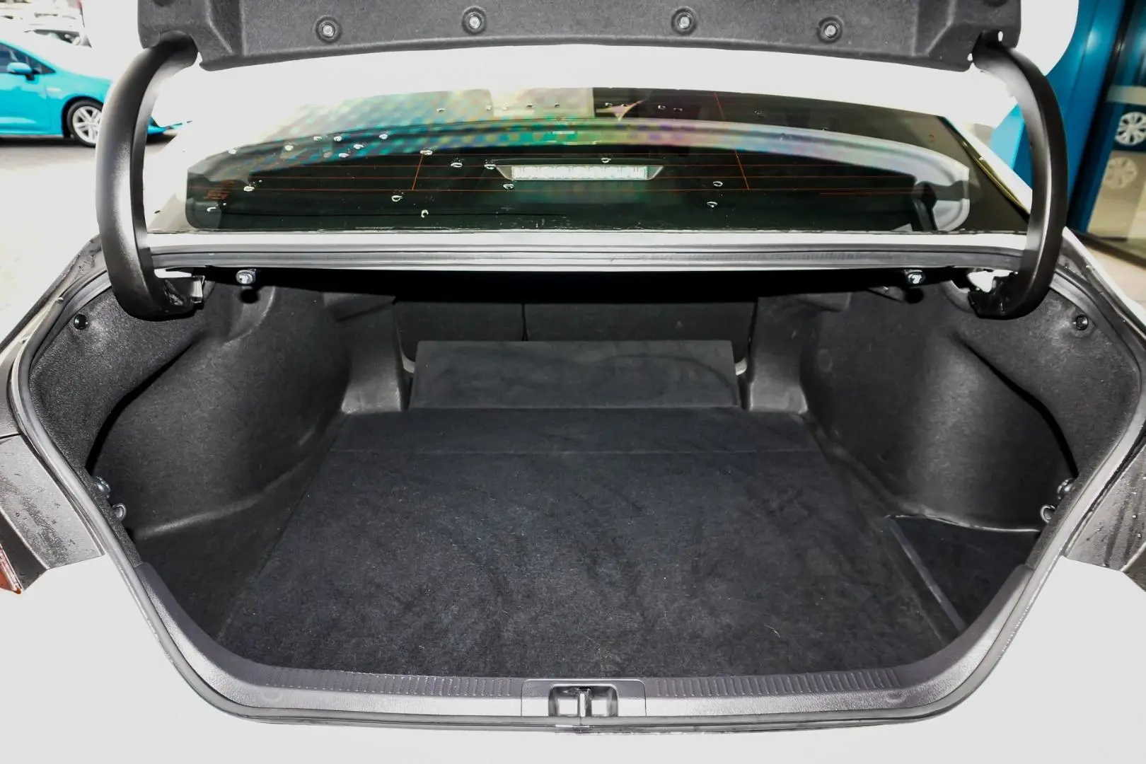 2021 Toyota Camry Gallery Image 9