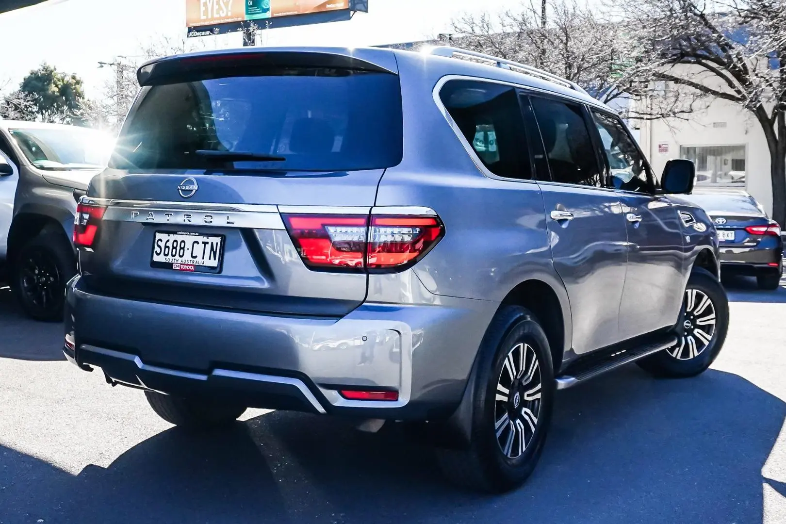 2022 Nissan Patrol Gallery Image 3