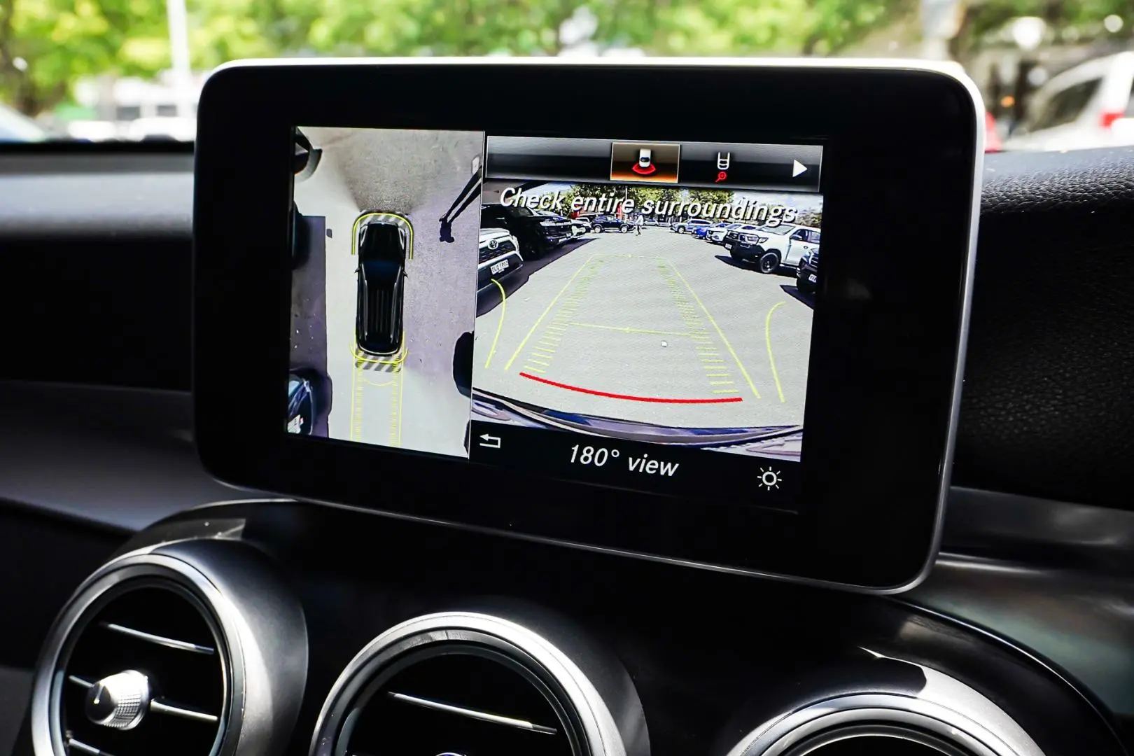 2019 Mercedes-Benz GLC-Class Gallery Image 22