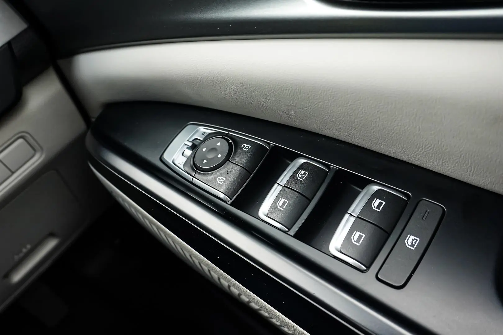 2022 Kia Carnival Gallery Image 21