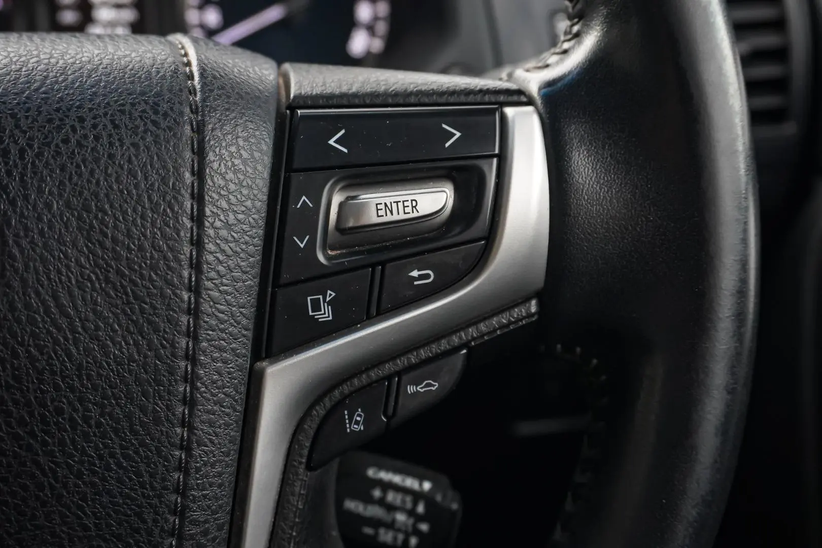 2018 Toyota Landcruiser Prado Gallery Image 23