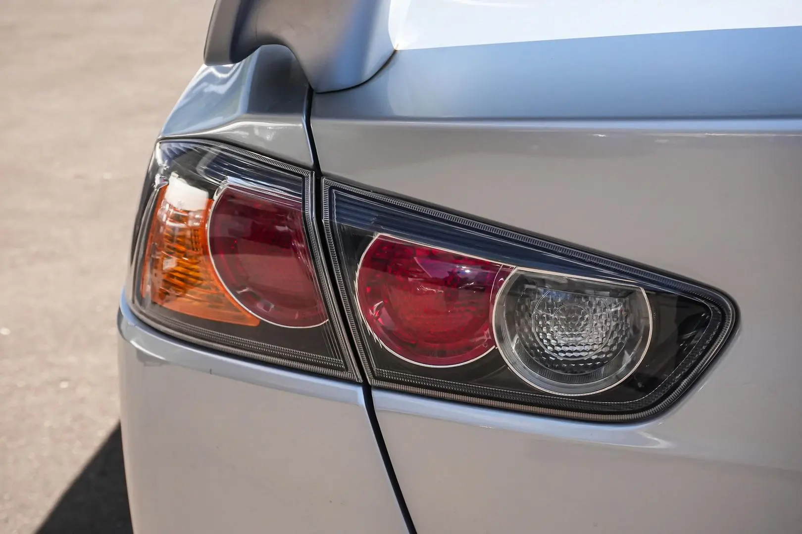 2014 Mitsubishi Lancer Gallery Image 8