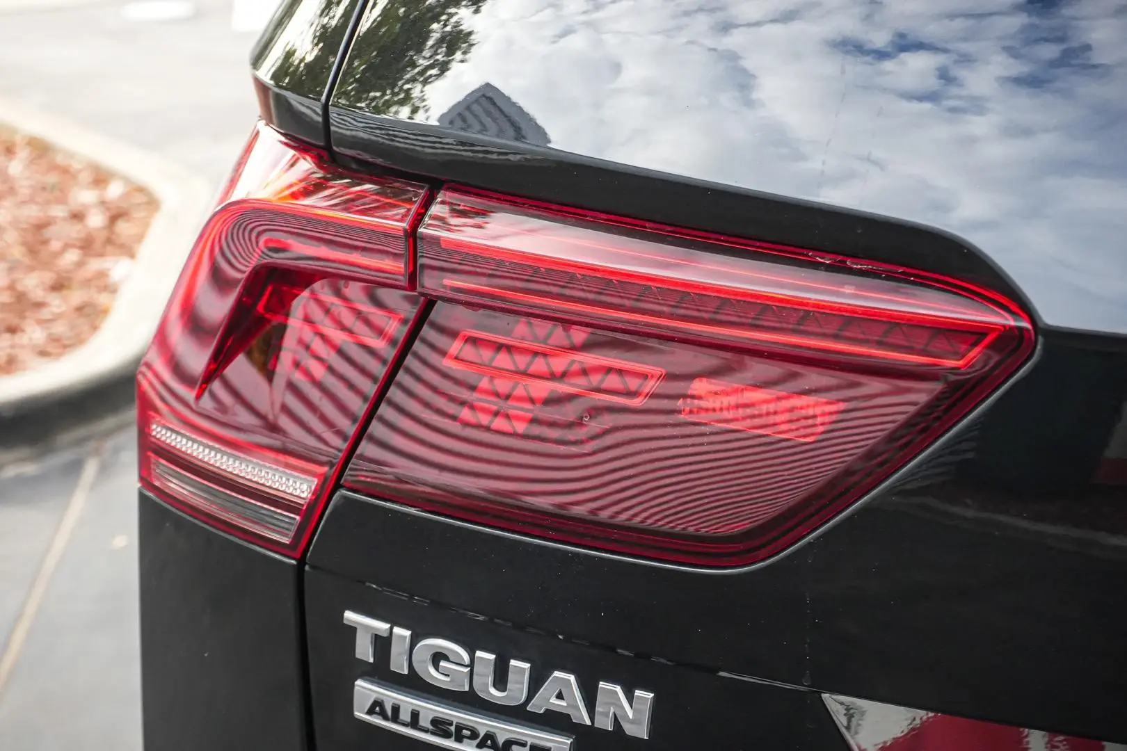 2019 Volkswagen Tiguan Gallery Image 14