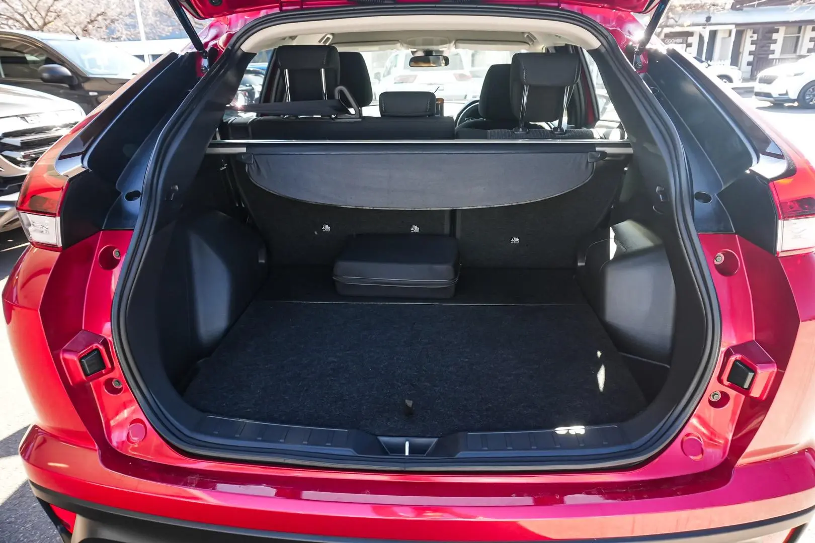 2022 Mitsubishi Eclipse Cross Gallery Image 11