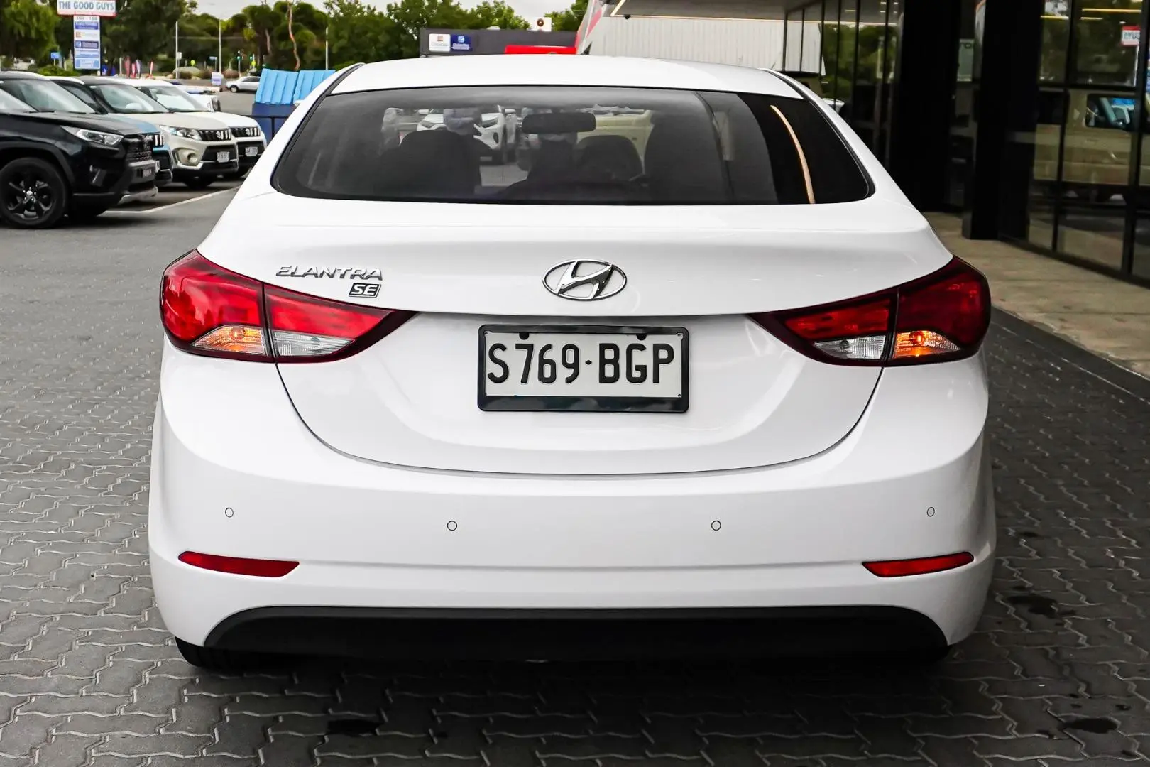 2014 Hyundai Elantra Gallery Image 6