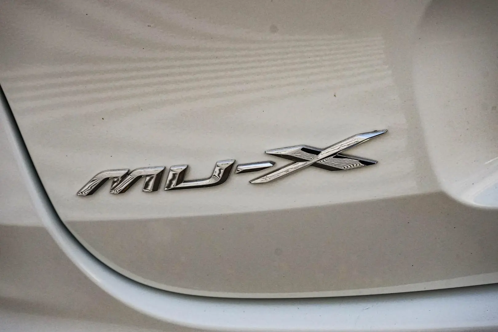 2023 Isuzu MU-X Gallery Image 15