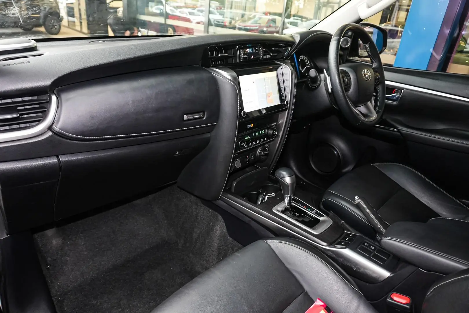2021 Toyota Fortuner Gallery Image 10