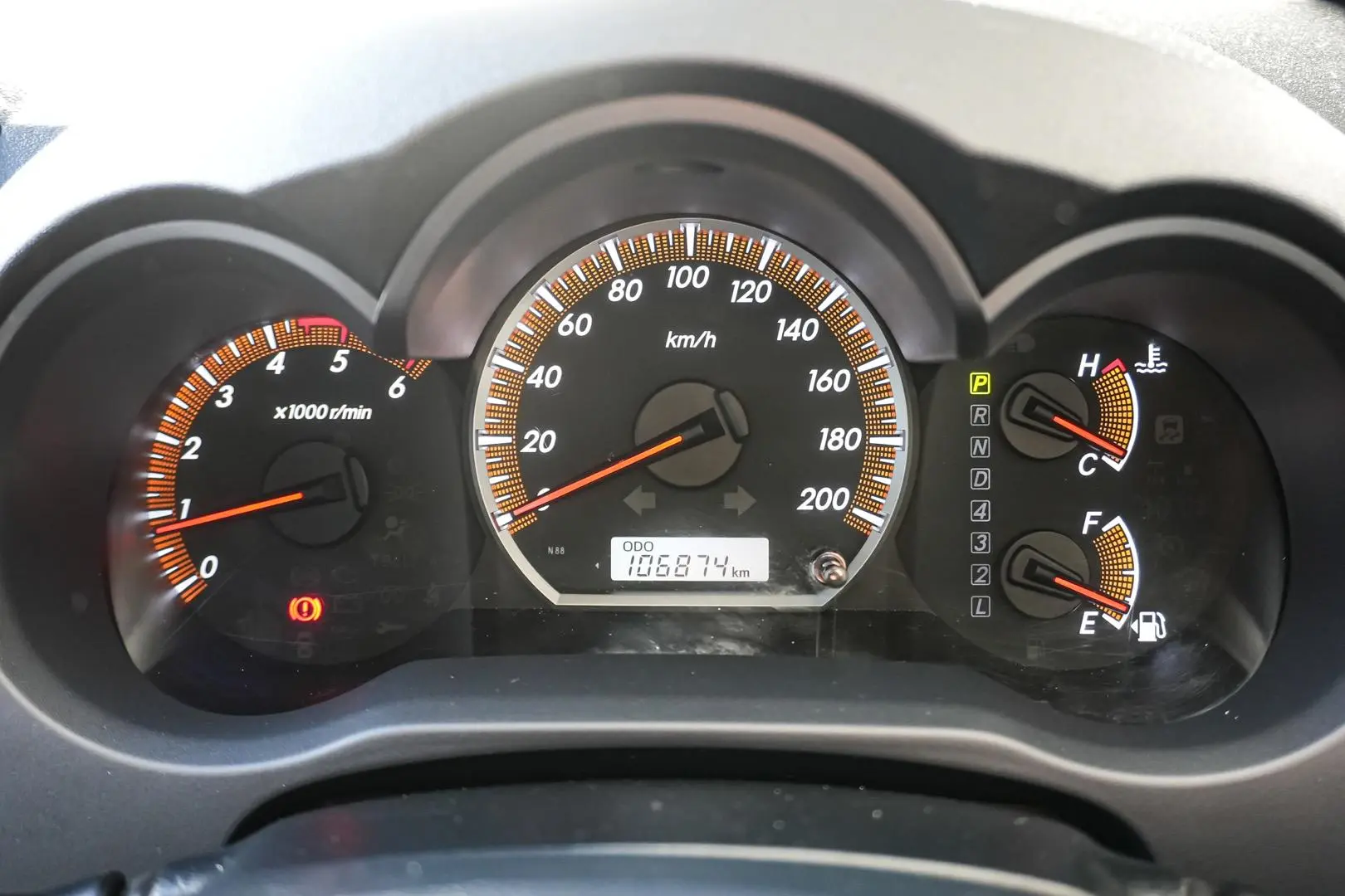 2014 Toyota Hilux Gallery Image 16